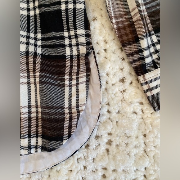 Aeropostale brown button up plaid flannel - NWT - Picture 5 of 8